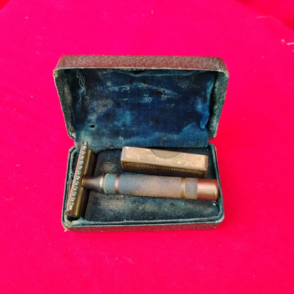 Antique Gillette Gold Tone Safety Razor In Original Case With Metal Razor Box